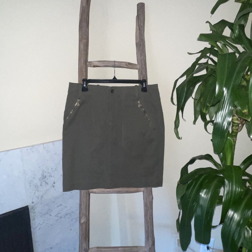 Club Monaco Women’s Size 10 Green Mini Skirt